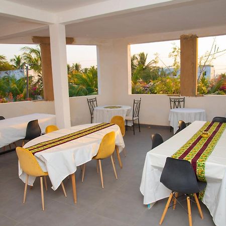 Chambres D'Hotes Villa Luciana Saly Zimmer foto