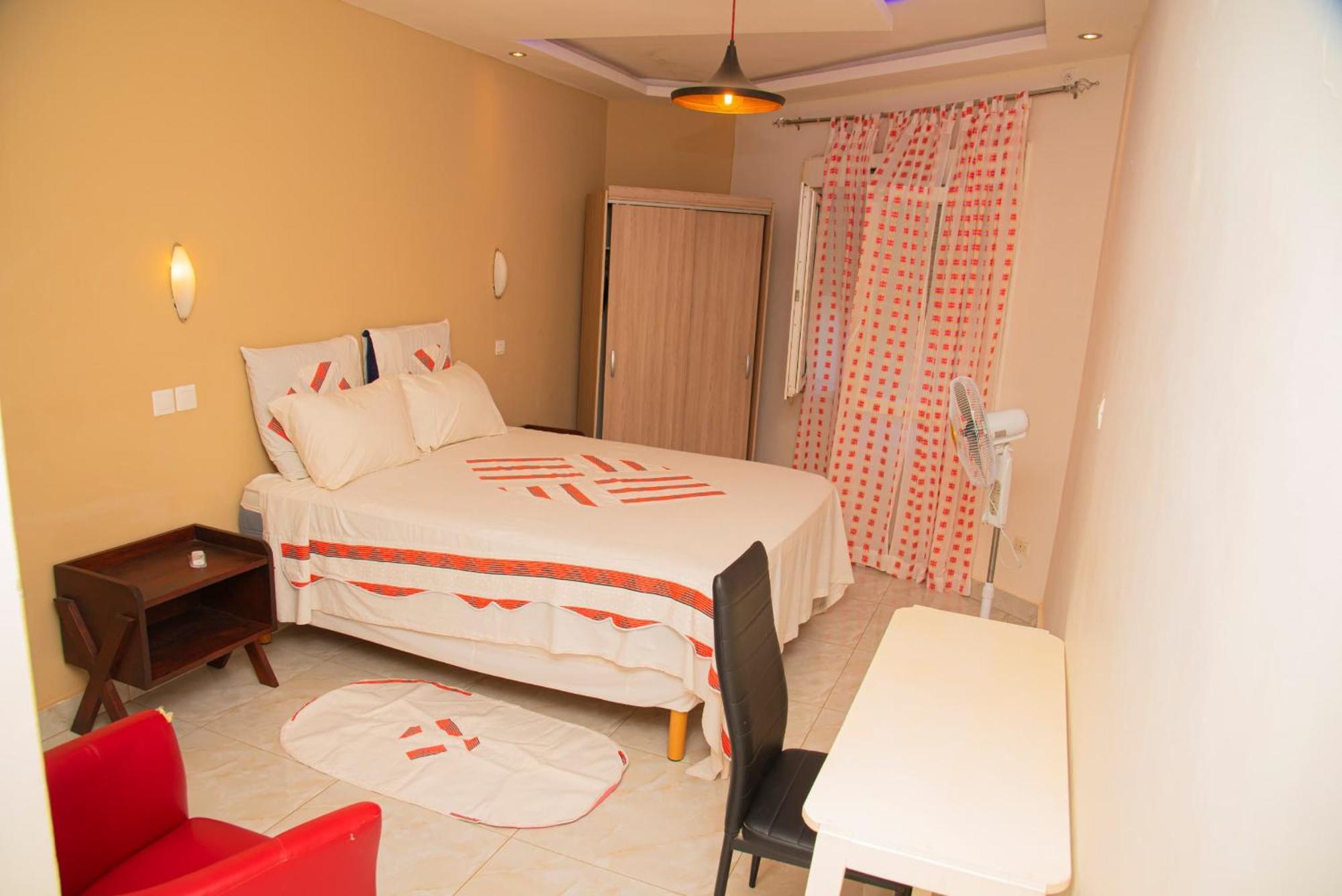Chambres D'Hotes Villa Luciana Saly Exterior foto