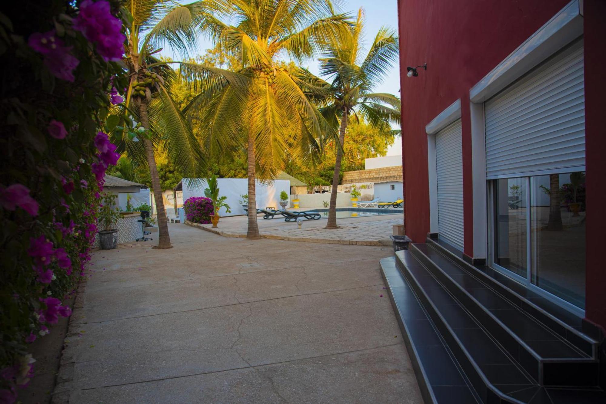 Chambres D'Hotes Villa Luciana Saly Zimmer foto