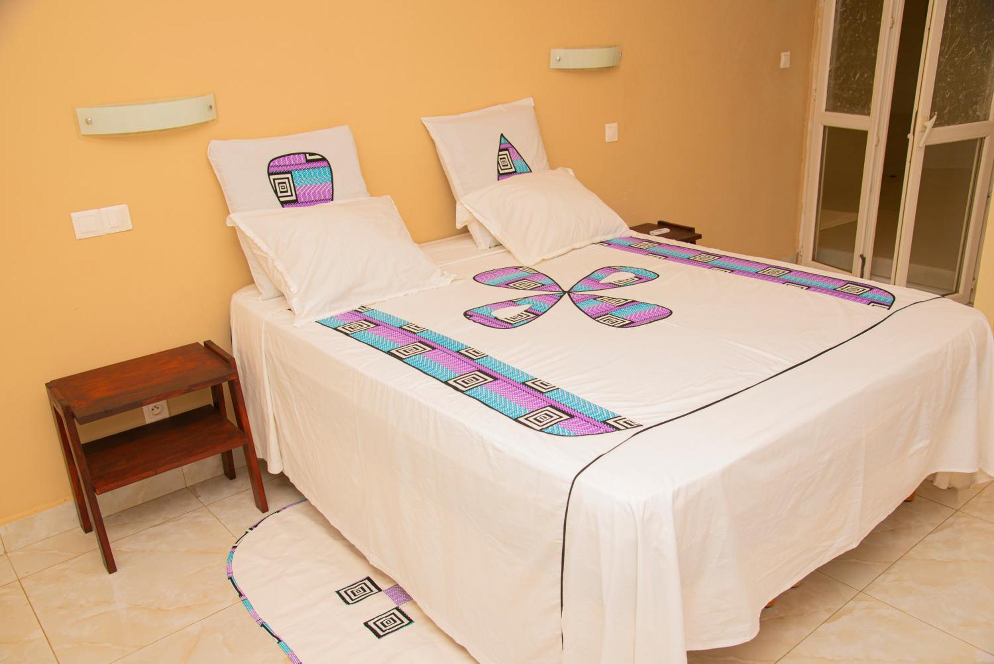Chambres D'Hotes Villa Luciana Saly Exterior foto